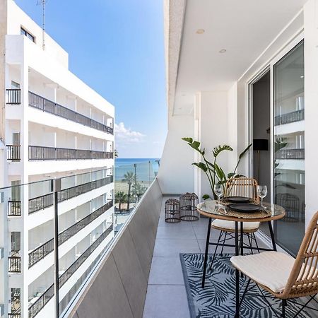 Beach Daze 1-BR Apt By Finikoudes Beach Larnaka Exterior foto